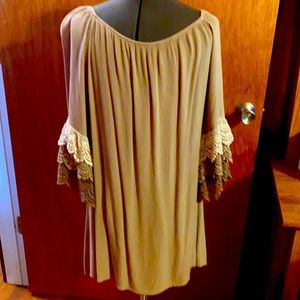 Tunic style top with layered lace sleeves